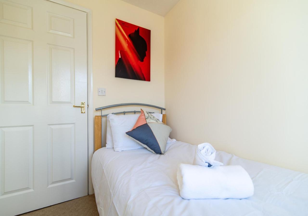 Derby Mandarin 3 Bedroom Apartment With Garden And Parking Exterior foto